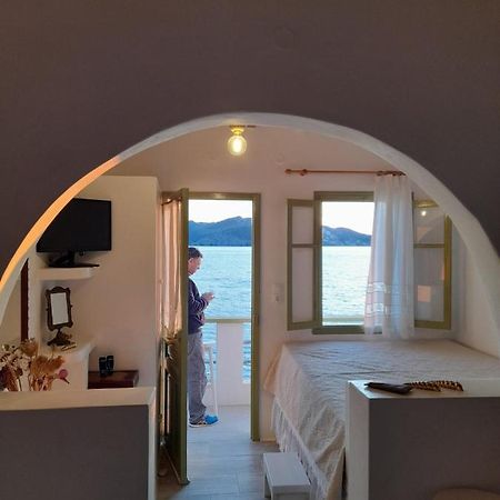 Milos By The Sea - Eco House Plaka  Zewnętrze zdjęcie