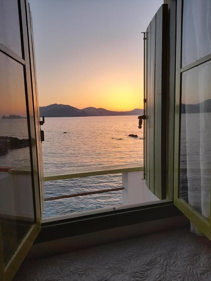 Milos By The Sea - Eco House Plaka  Zewnętrze zdjęcie